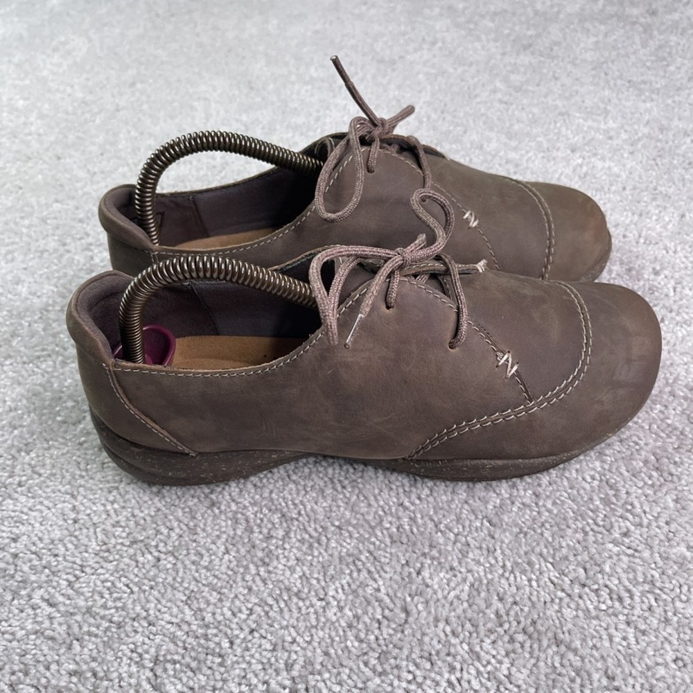 Clarks Roseville Rio Shoes Womens Size 8.5 Wide Brown Leather Lace Up Oxfords